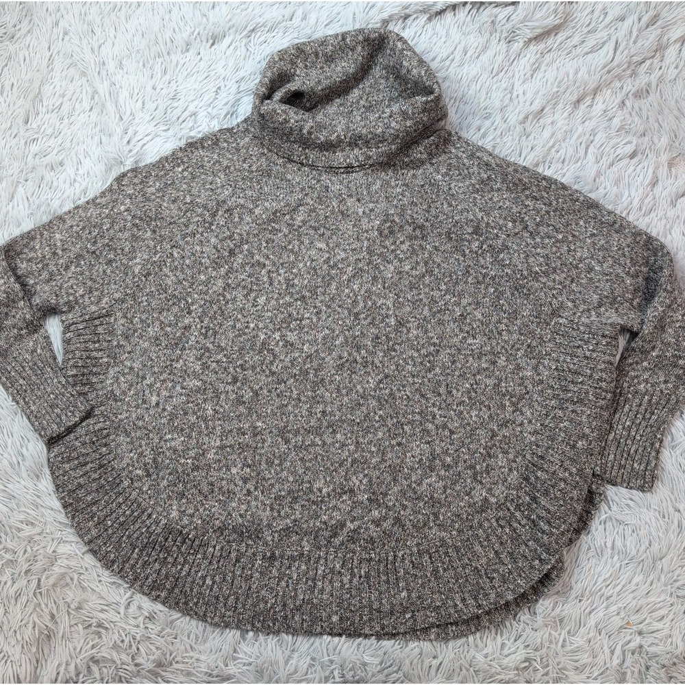 Leo & Nicole Sweater Womens M Turtleneck Cozy Comfort Cape Poncho